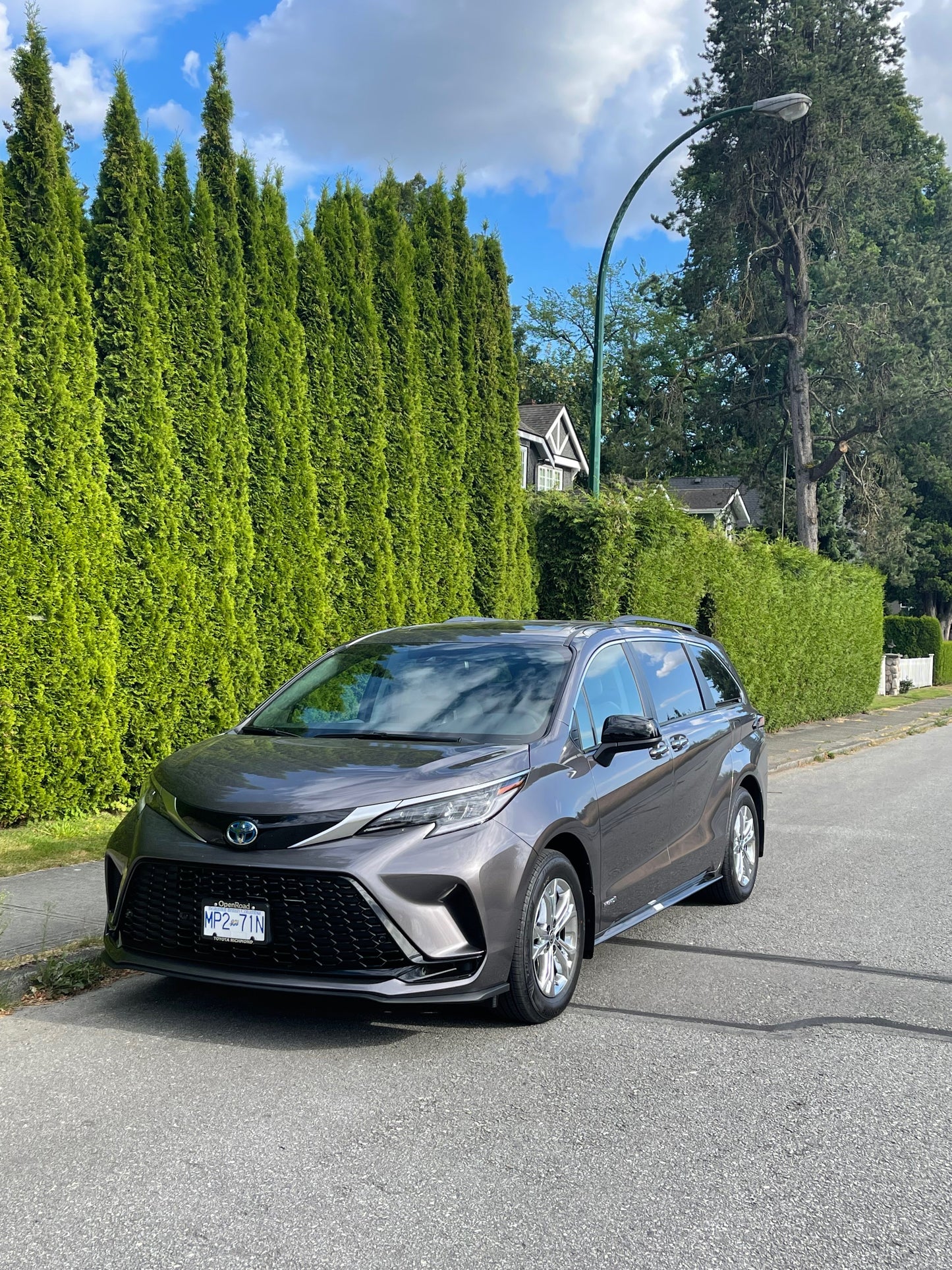 Vancouver Airport Yvr to Downtown Hotel Private Shuttle Transfer - Small Group