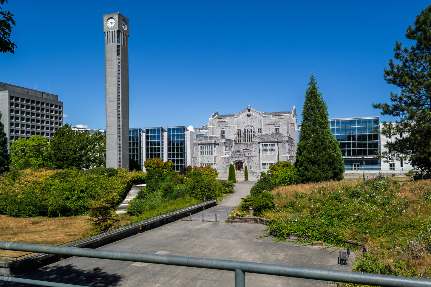 Queens Elizabeth Park Tour - Vancouver One Day Tour